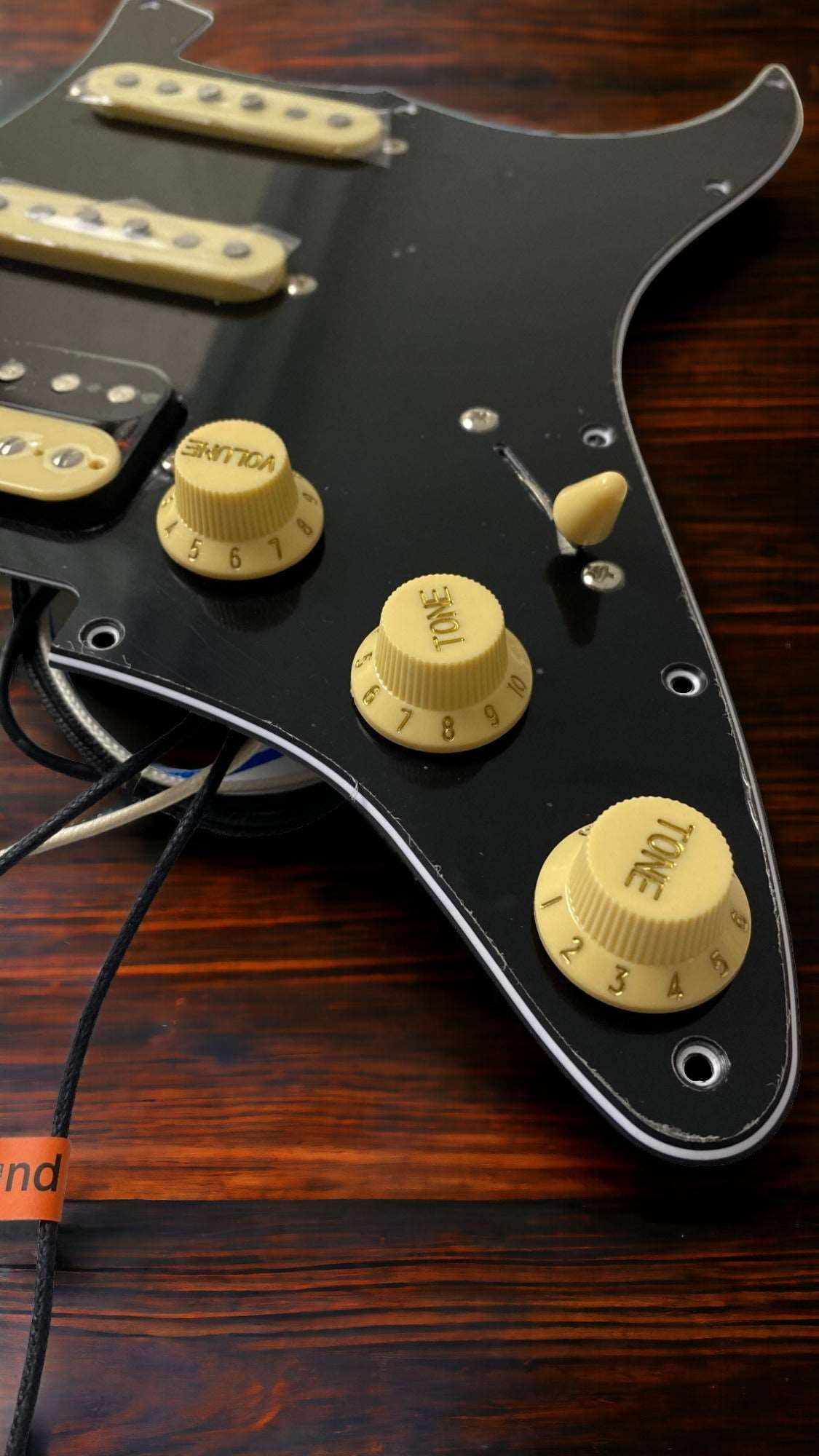 Arzuza Music Electric Guitar Pickguard 7 Positions HSS Alnico V Split Coil Humbucker and Single Coil