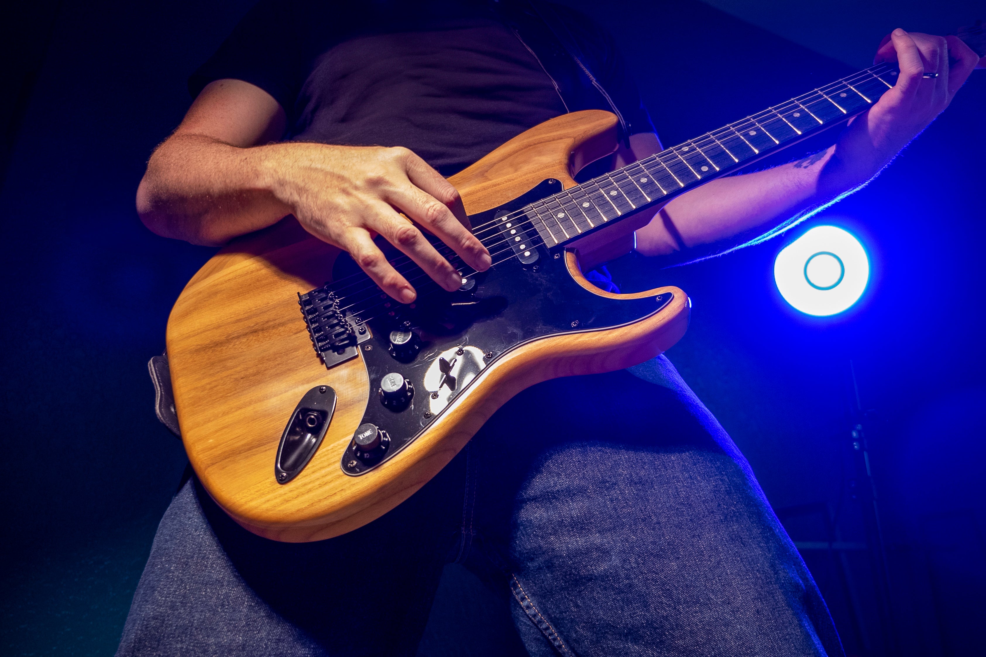 guitar multistand, guitar rack, guitar storage